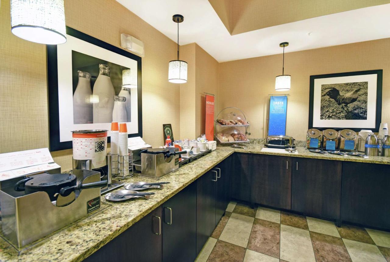 Hampton Inn Beloit Buitenkant foto
